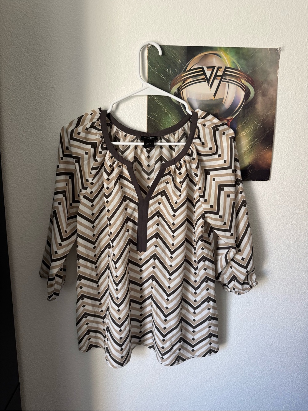 Y2K Ann Taylor Chevron Pattern Brown and Cream Women's Peasant Top
